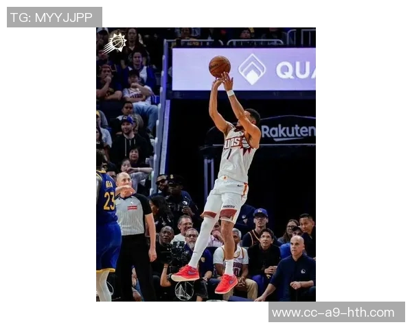 卡马拉全场追击库里展现攻守兼备实力贡献20分7板5前场板表现出色 卡马拉全场追击库里展现攻守兼备实力贡献20分7板5前场板表现出色