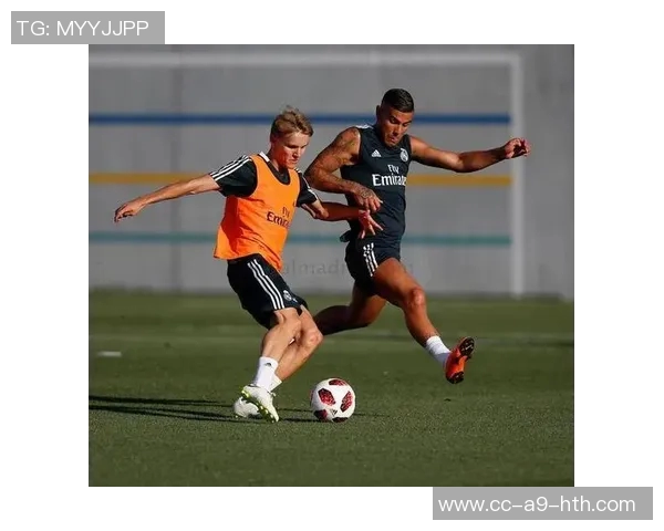 孔帕尼对年轻中场戴伯尔和查韦斯表现表示满意或将今夏外租发展